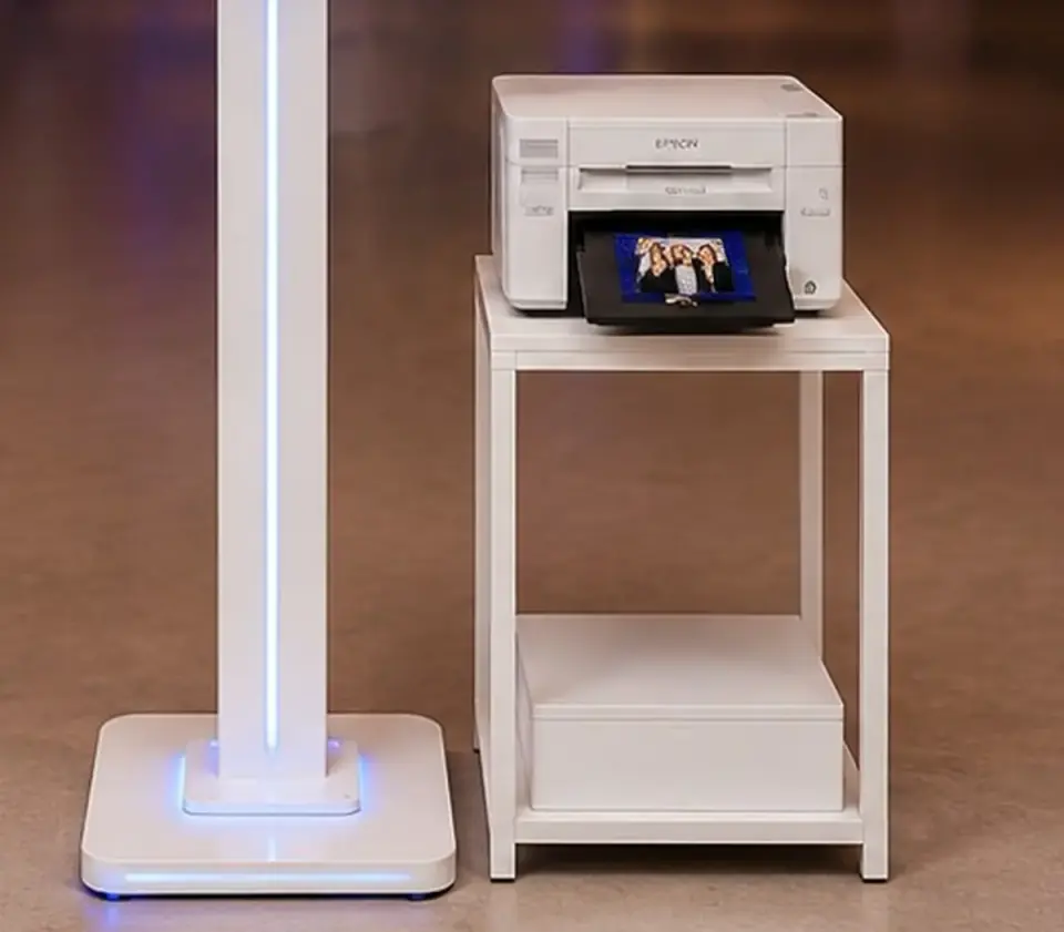 Fotobox mit Sofortdrucker in Düsseldorf — Fotos zum Mitnehmen